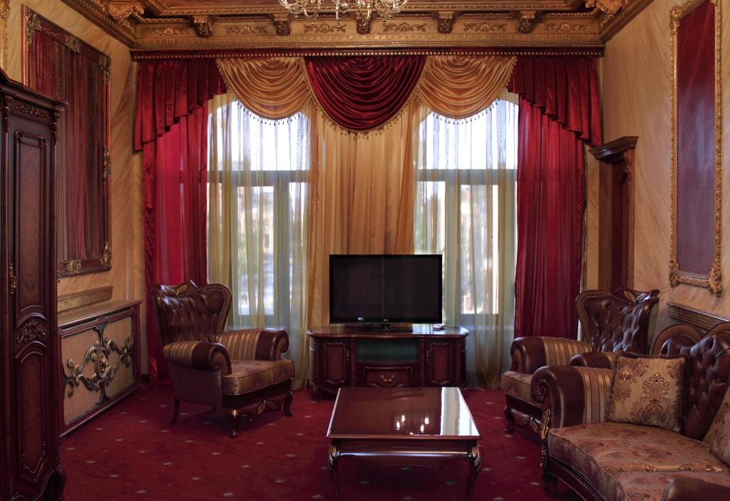 Alexandrapol Palace Hotel
