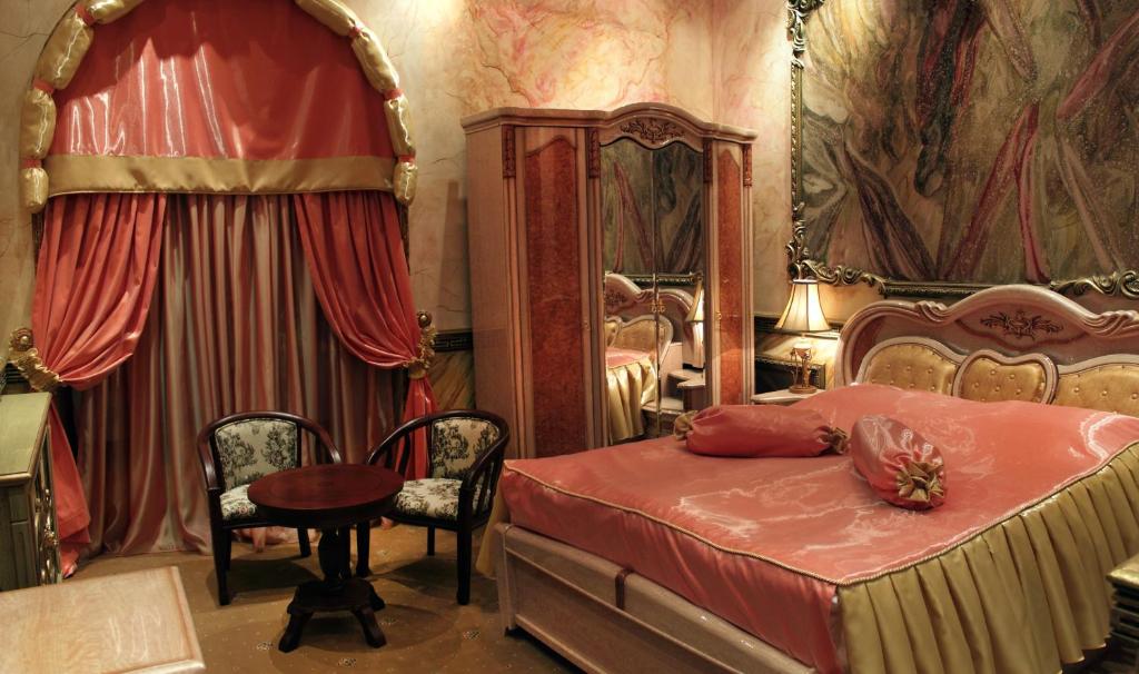Alexandrapol Palace Hotel
