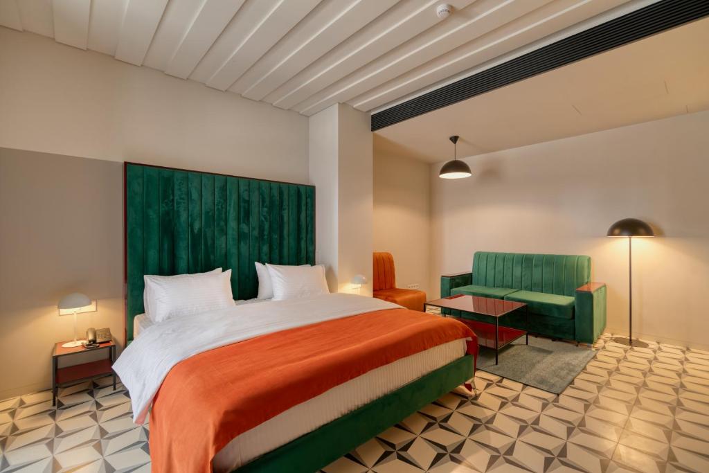 Manifest Hotel