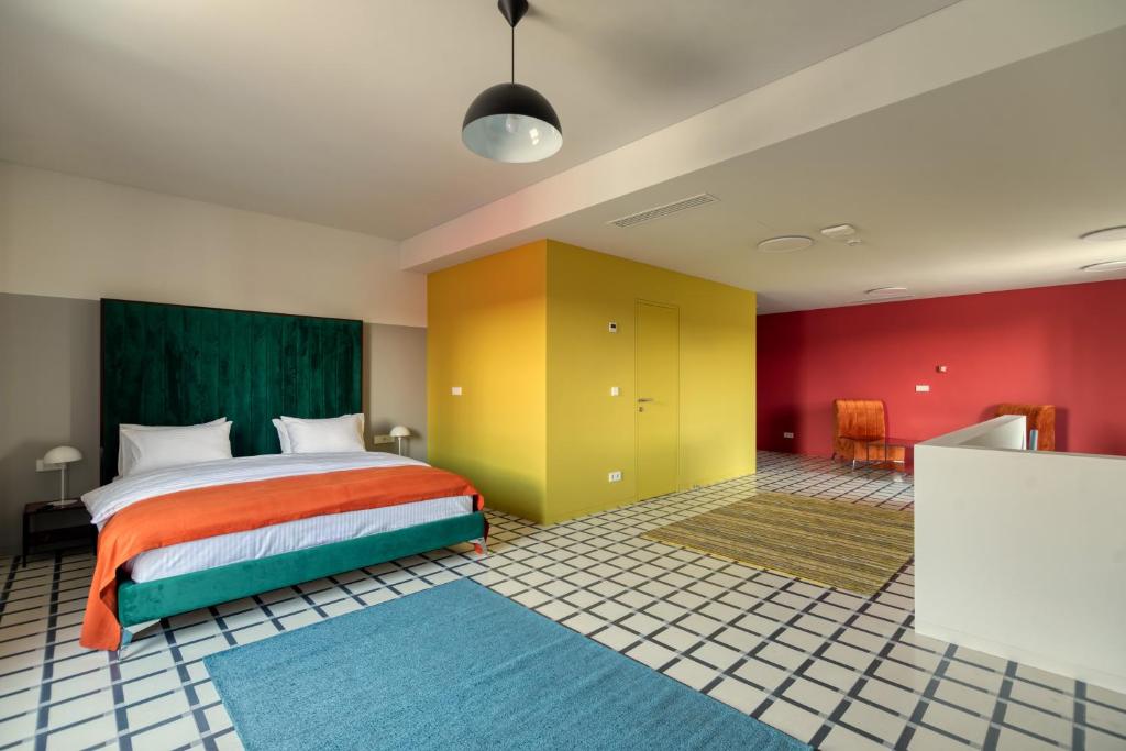 Manifest Hotel