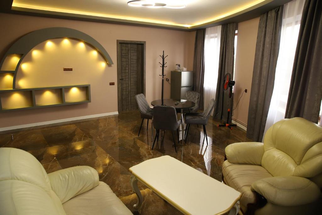 Gold Hotel