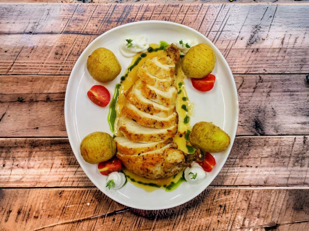 Chicken Breast with Potatoes and Garlic Cream